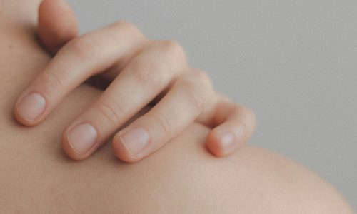 Cuidados Naturais com as Unhas: Como Fortalecer, Nutrir e Deixar Suas Unhas Sempre Saudáveis